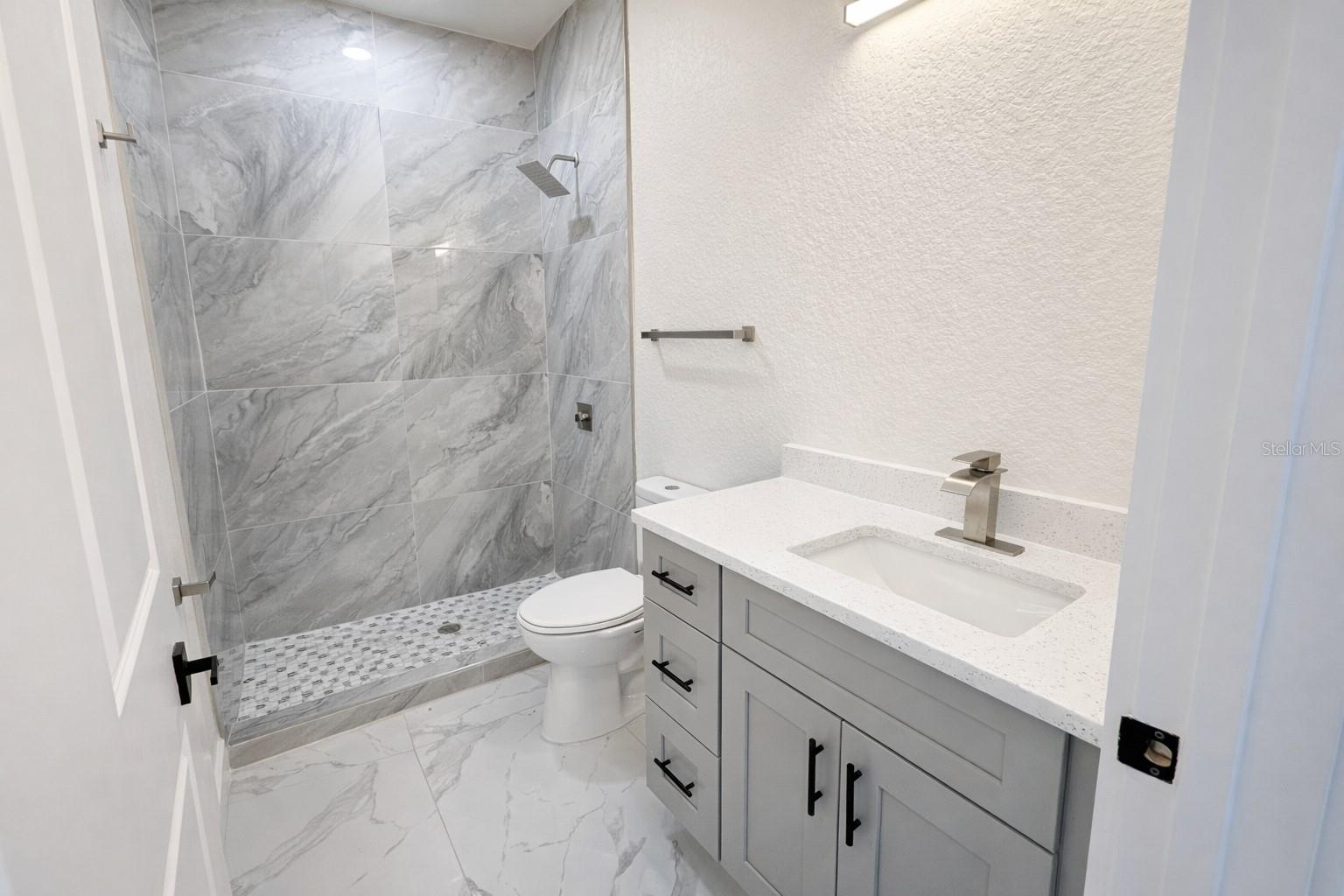 LEHIGH ESTATES - Residential Income