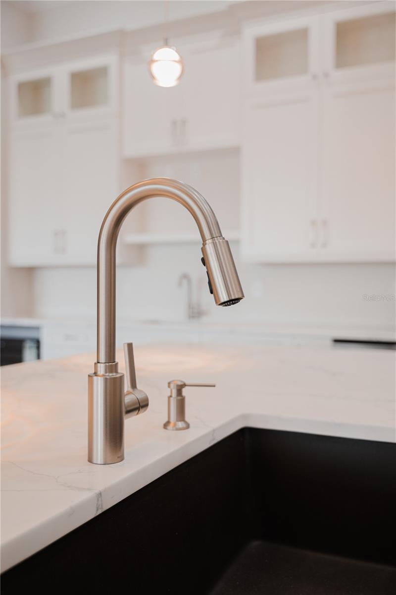 ISLAND ESTATES SUB - Residential