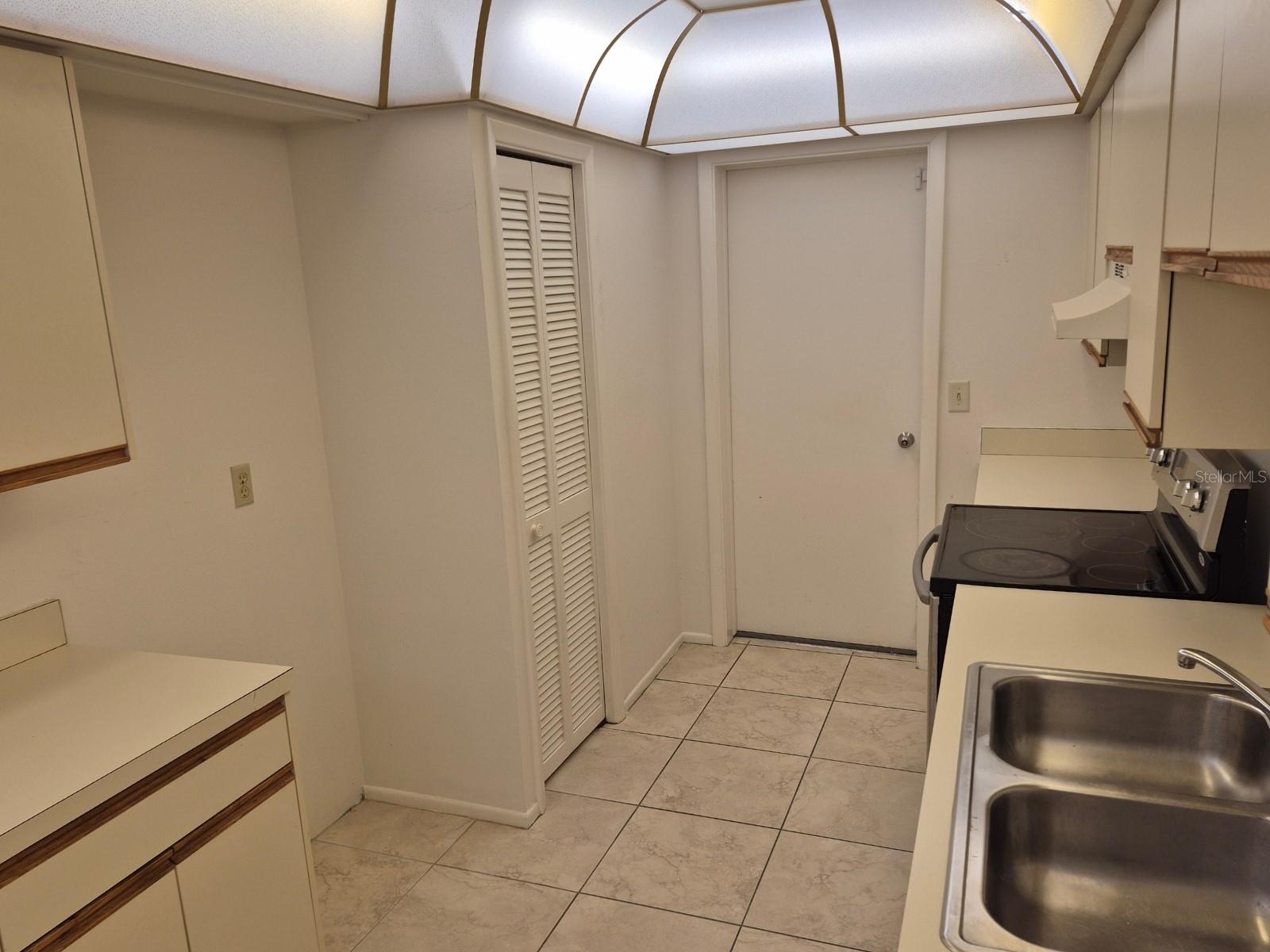 GREEN DOLPHIN PARK VILLAS CONDO - Residential