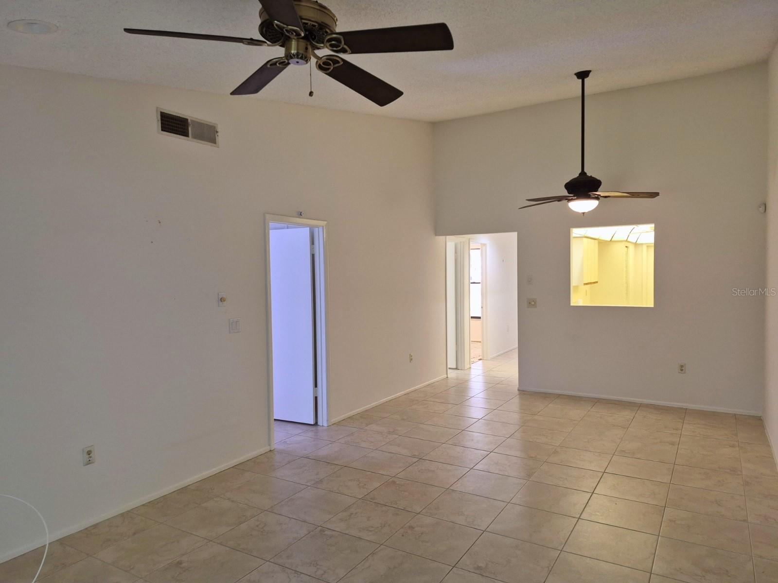 1306 GOLFVIEW DRIVE 1306