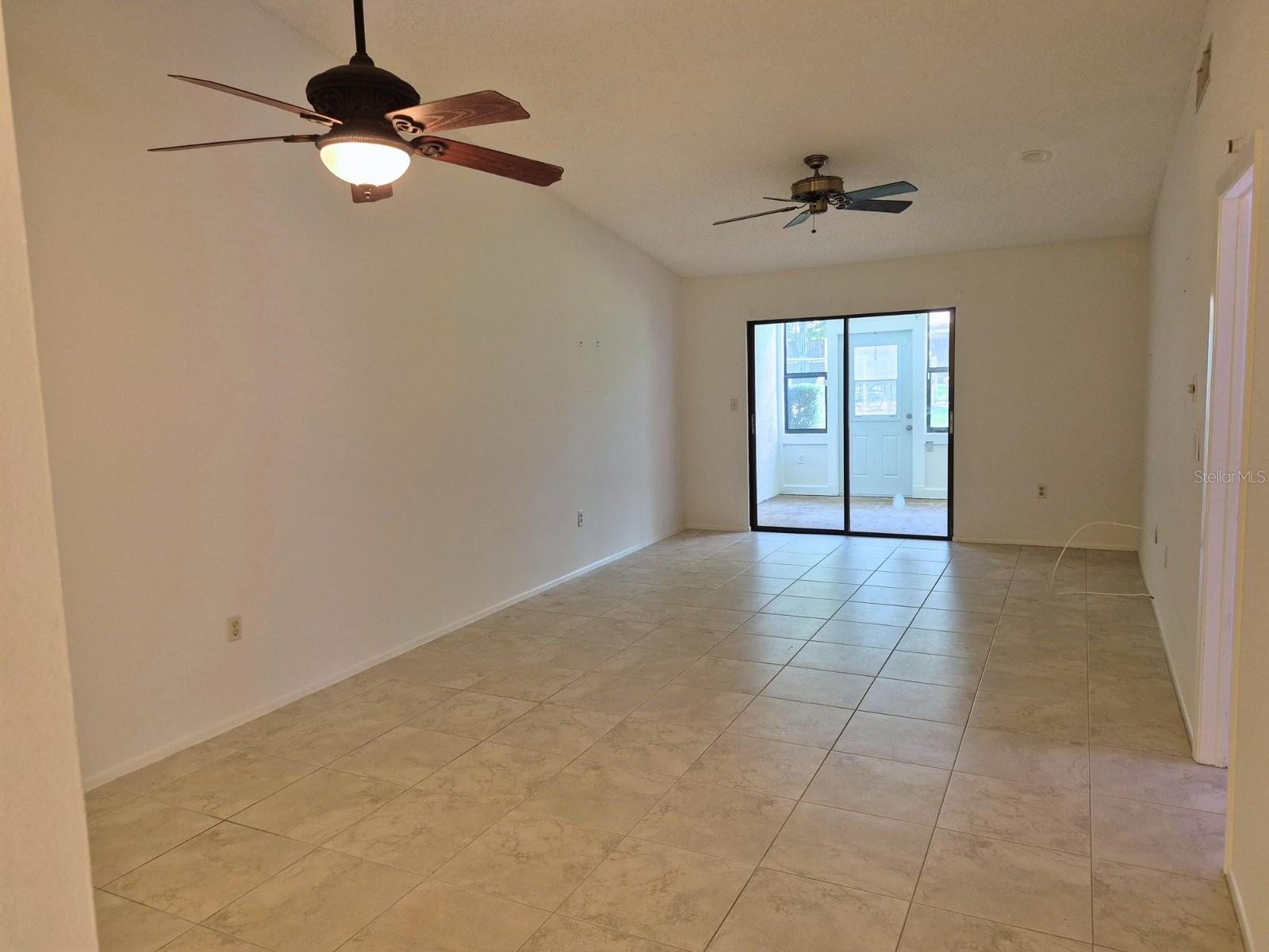 1306 GOLFVIEW DRIVE 1306