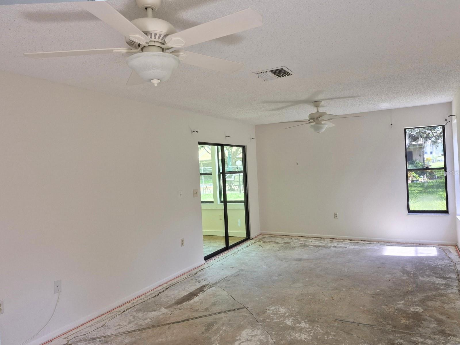 GREEN DOLPHIN PARK VILLAS CONDO - Residential