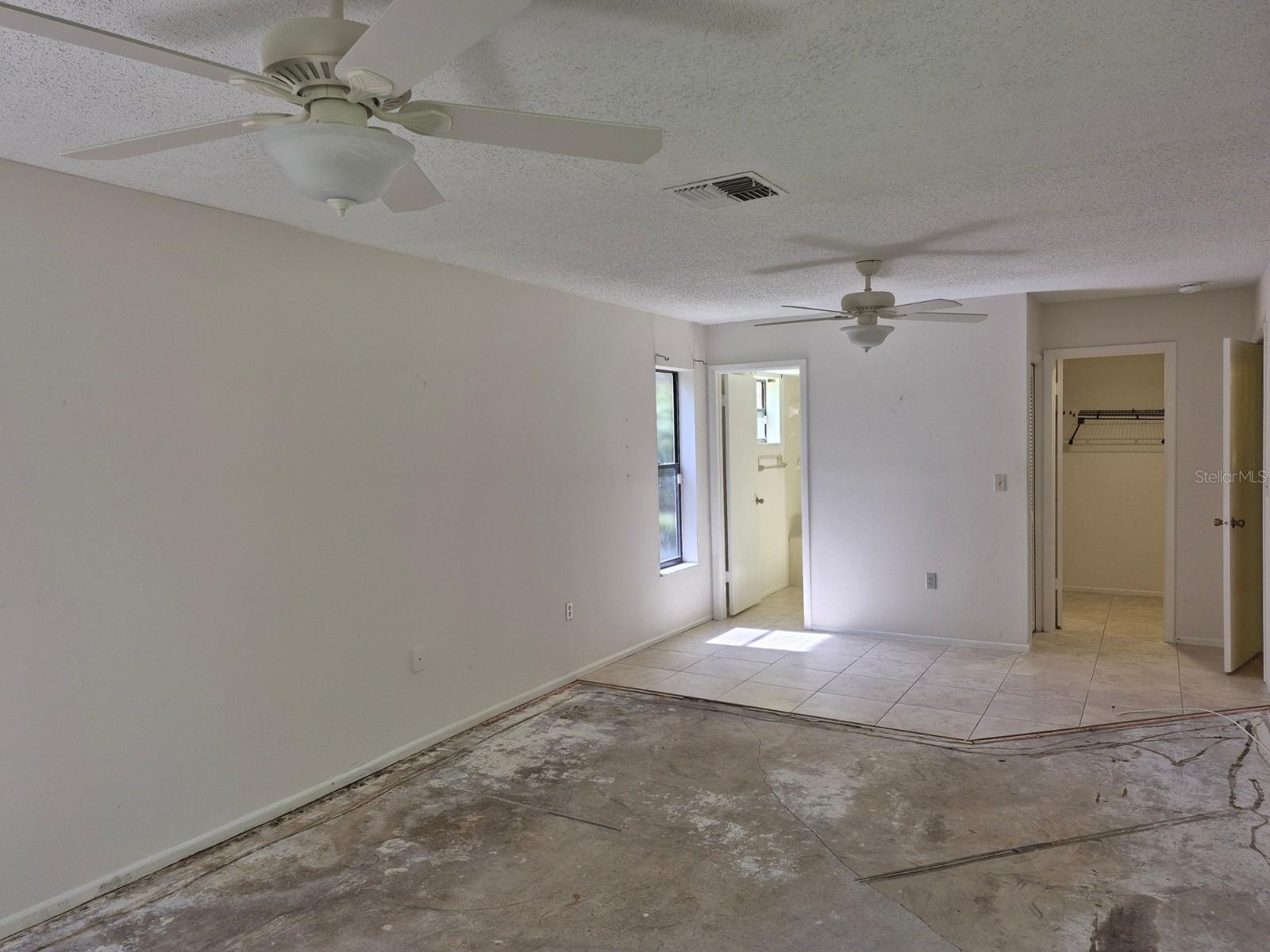 GREEN DOLPHIN PARK VILLAS CONDO - Residential