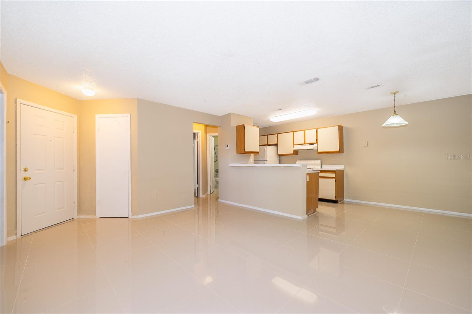 LANDING A CONDO - Residential Lease