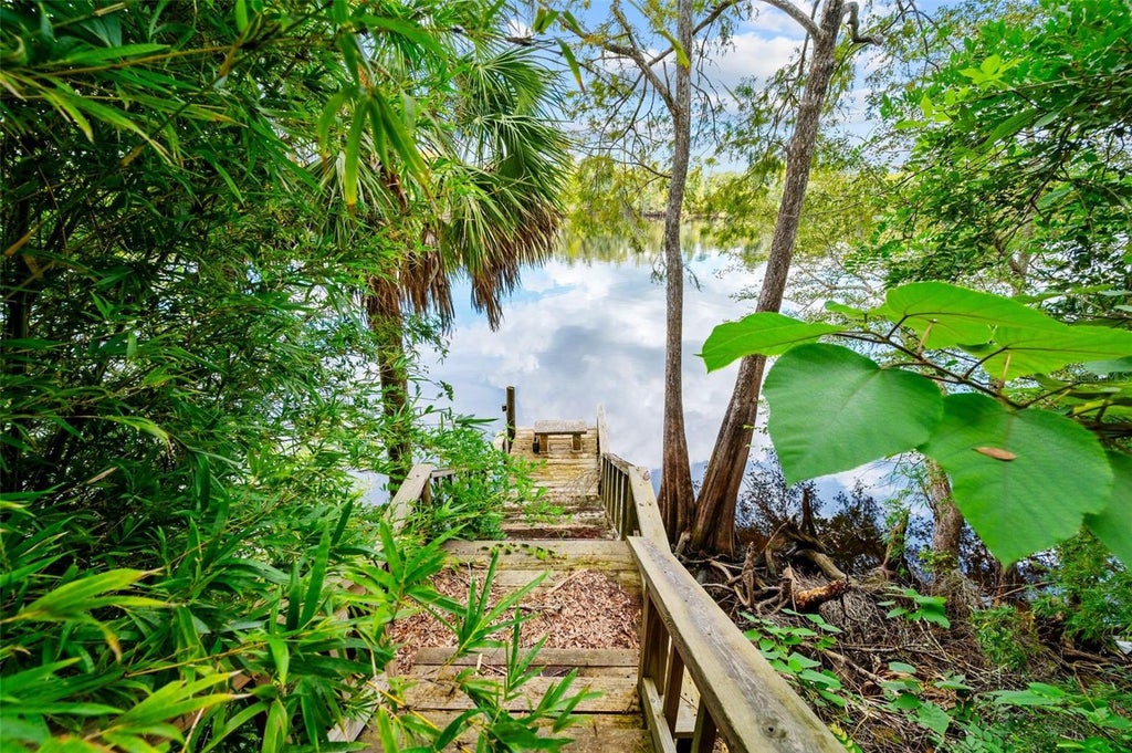 Photo of 27753 SE Highway 19, Old Town, FL 32680 (MLS # GC543604)