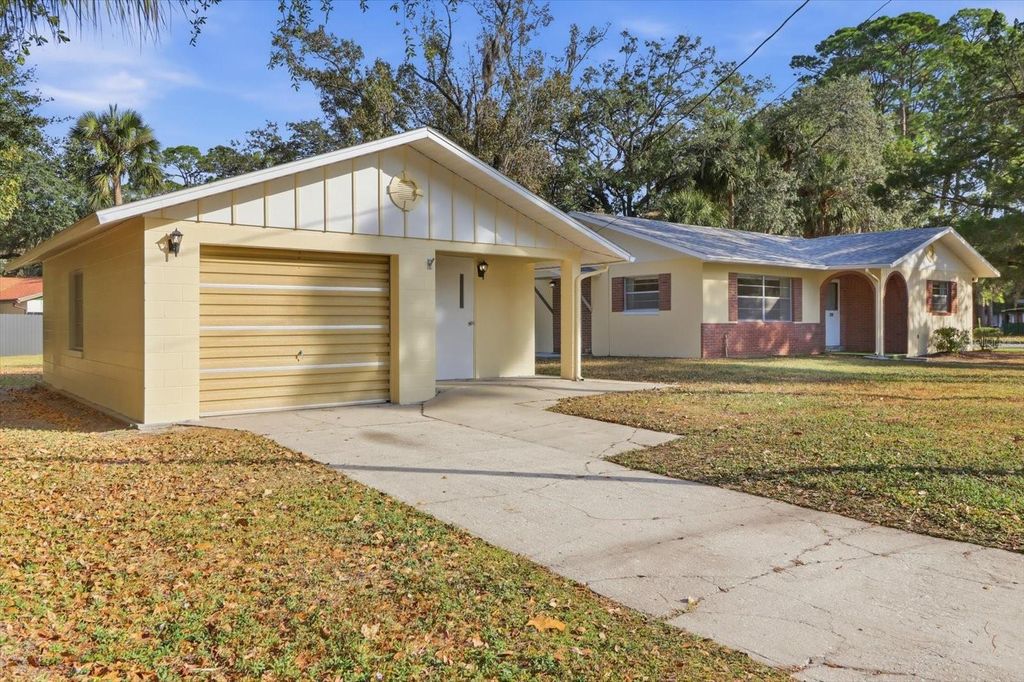 Photo of 8463 W Aquaduct Street, Homosassa, FL 34448 (MLS # OM714196)