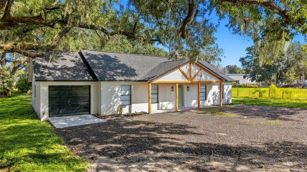 Photo of 4106 Lone Oak Road, Plant City, FL 33567 (MLS # TB8559656)