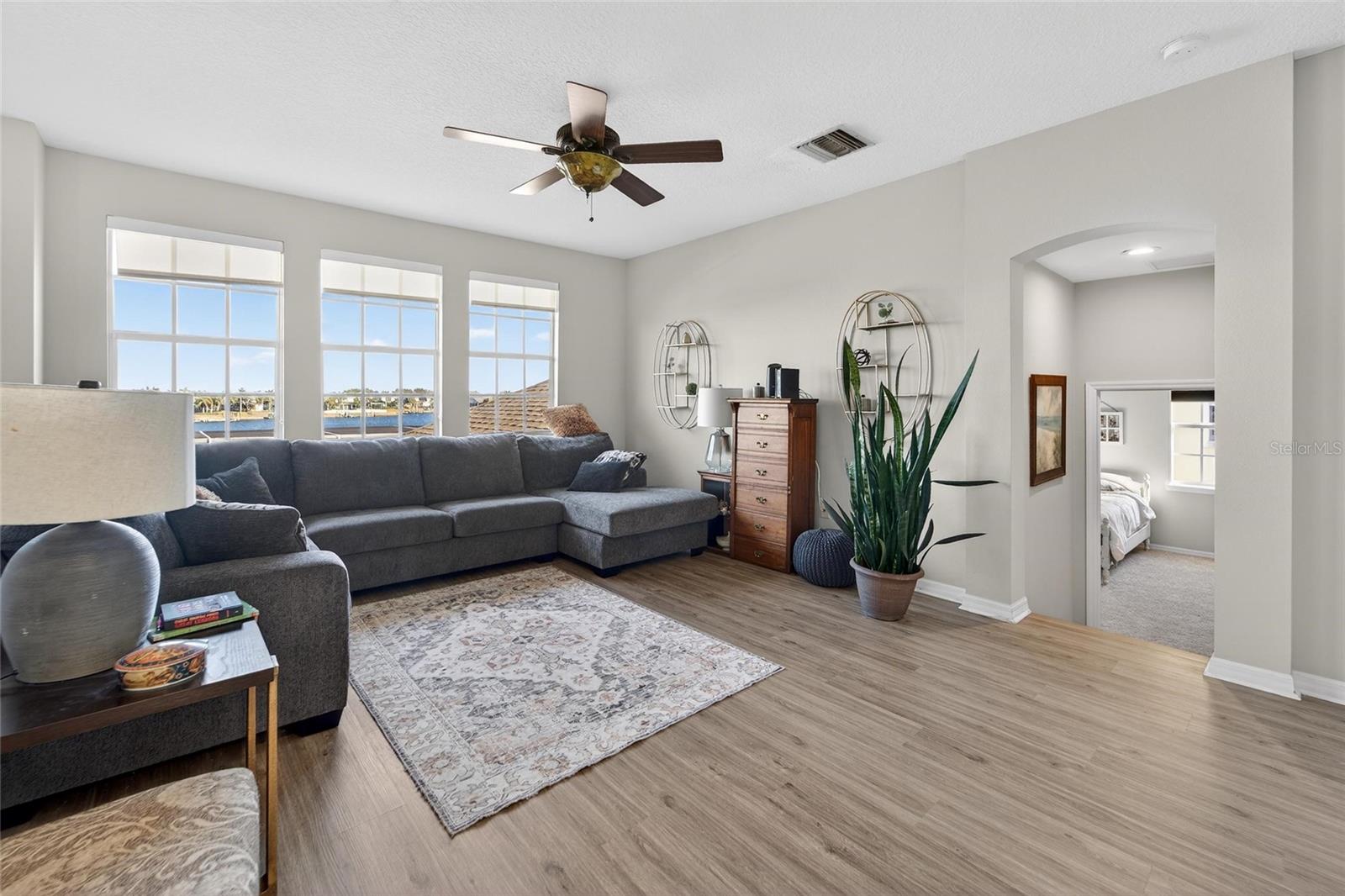 MIRABAY PH 3A-1 - Residential