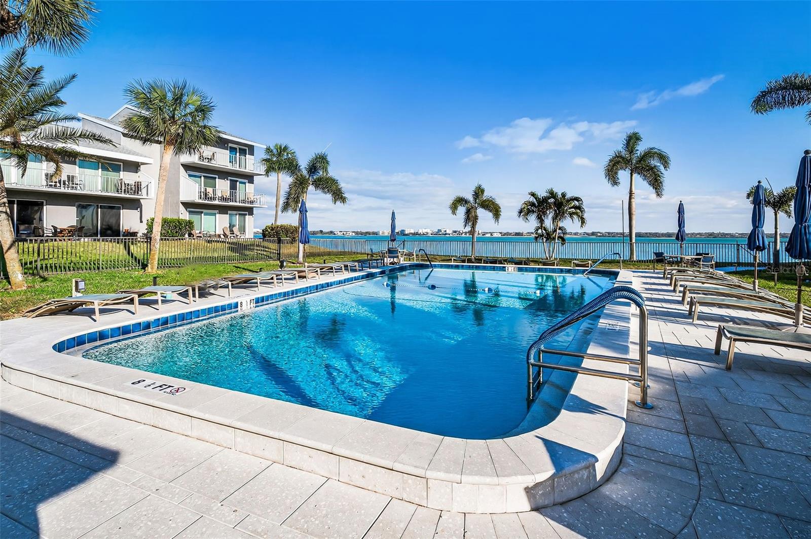 SAND KEY CONDO-BAYSIDE GARDENS III - Residential