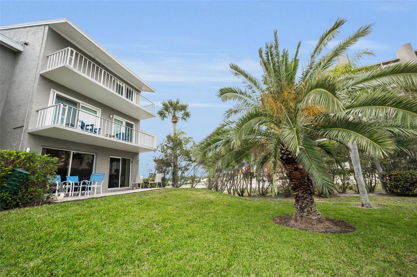SAND KEY CONDO-BAYSIDE GARDENS III - Residential