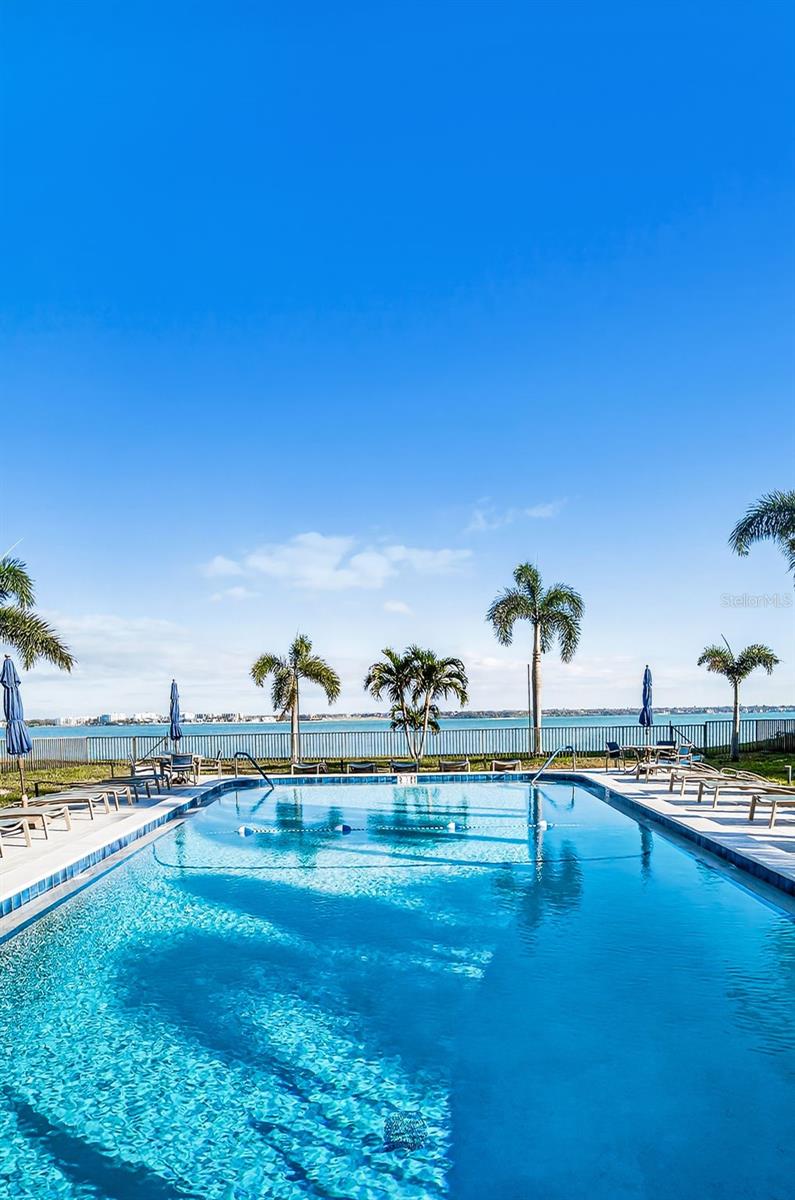 SAND KEY CONDO-BAYSIDE GARDENS III - Residential