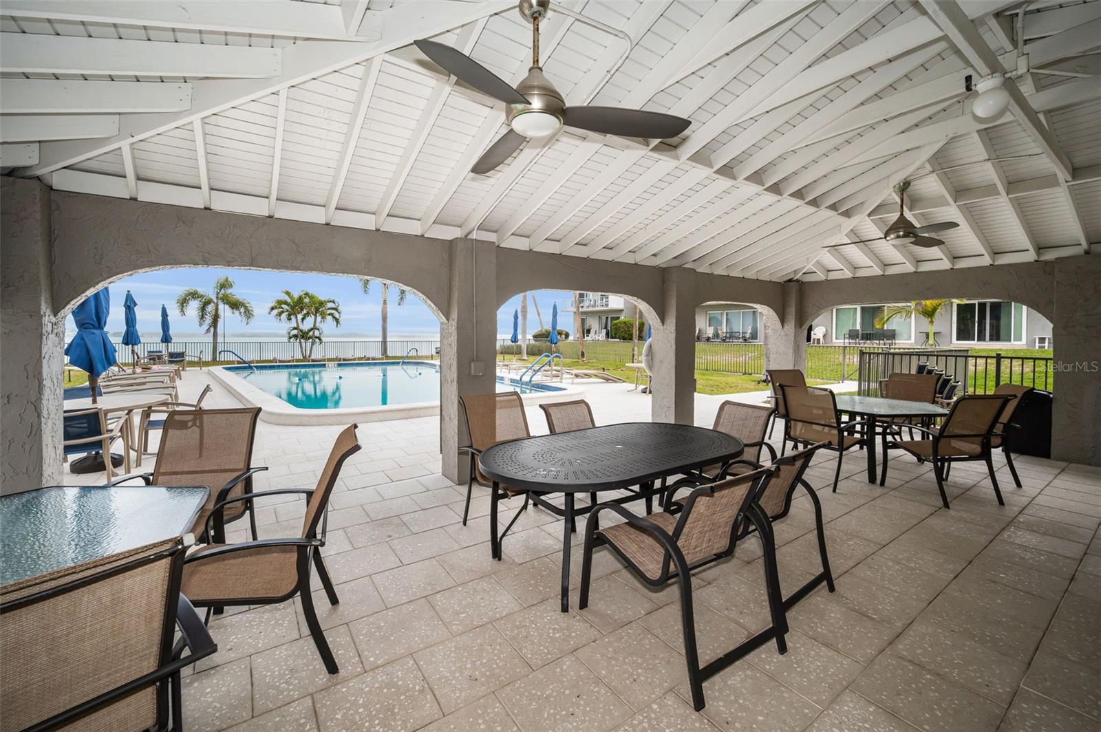 SAND KEY CONDO-BAYSIDE GARDENS III - Residential