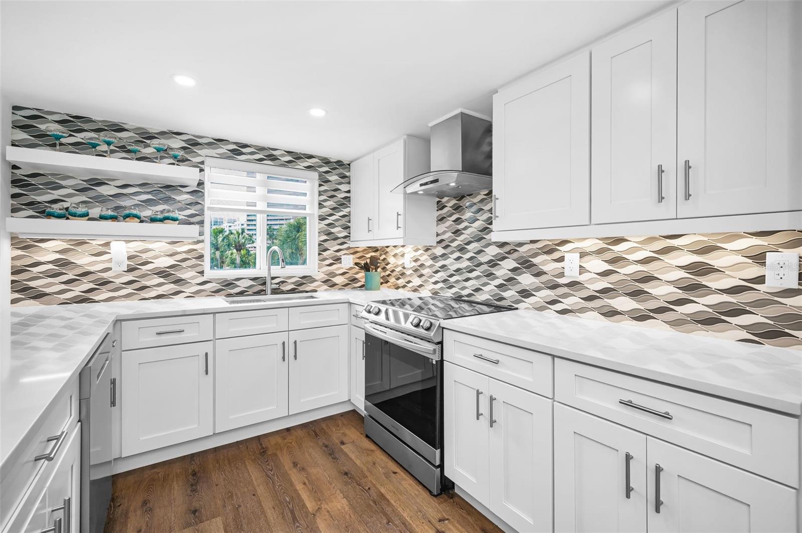 SAND KEY CONDO-BAYSIDE GARDENS III - Residential