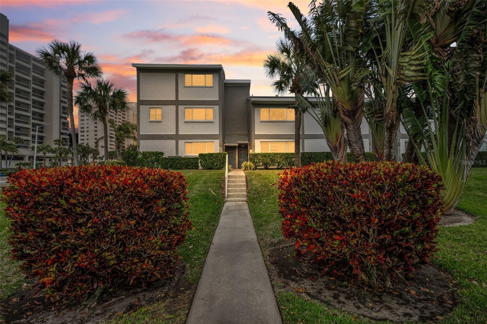 SAND KEY CONDO-BAYSIDE GARDENS III - Residential