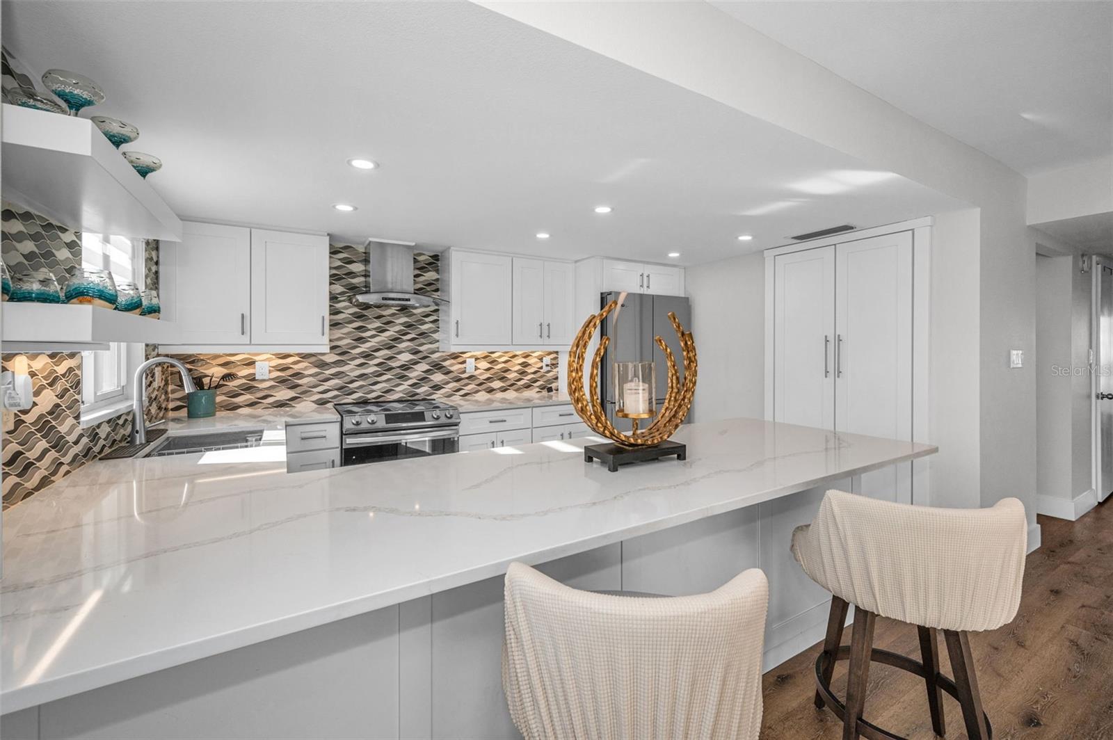 SAND KEY CONDO-BAYSIDE GARDENS III - Residential