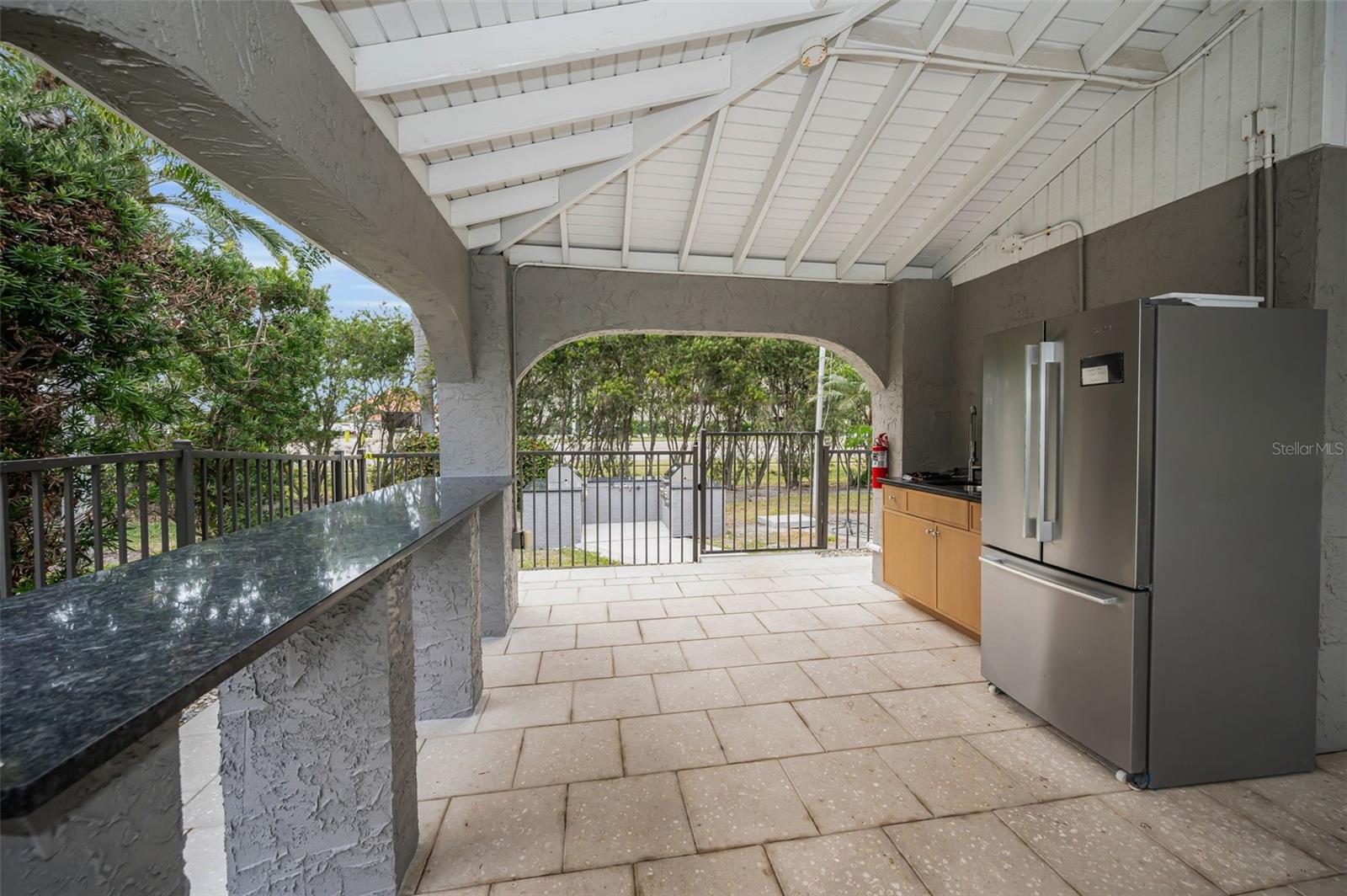 SAND KEY CONDO-BAYSIDE GARDENS III - Residential