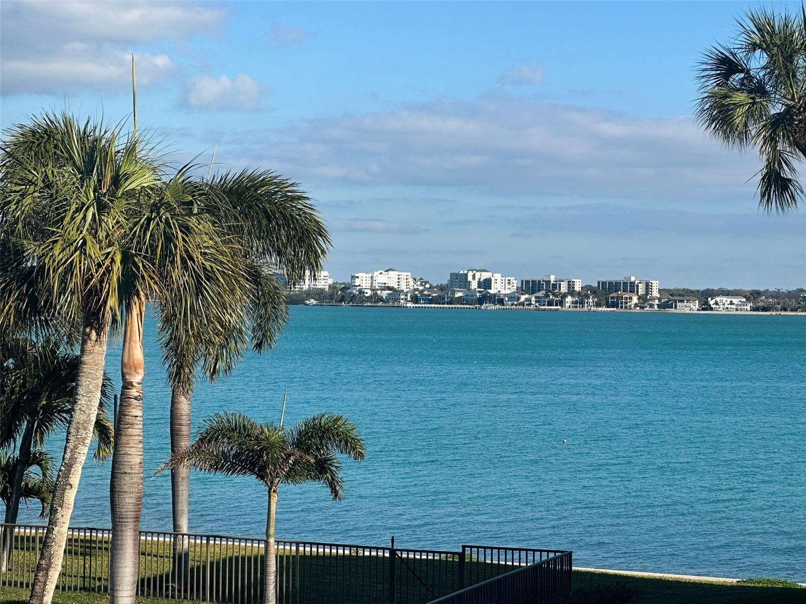SAND KEY CONDO-BAYSIDE GARDENS III - Residential