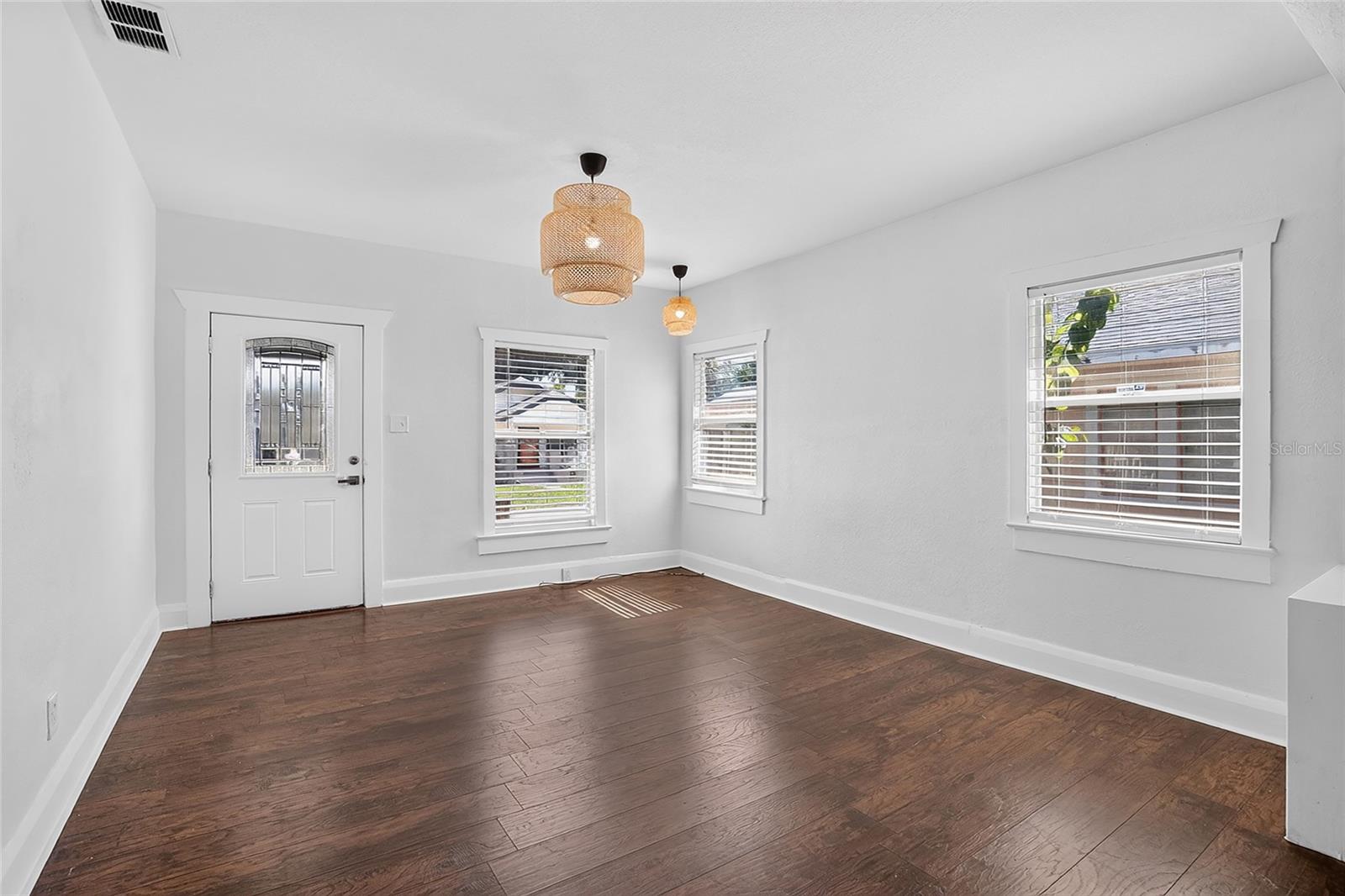 212 W GENESEE STREET