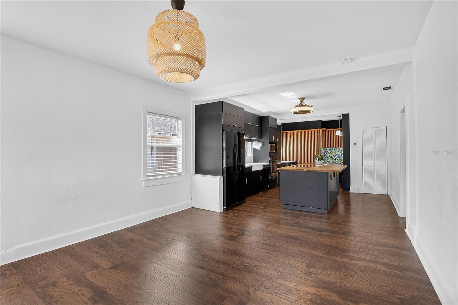 212 W GENESEE STREET