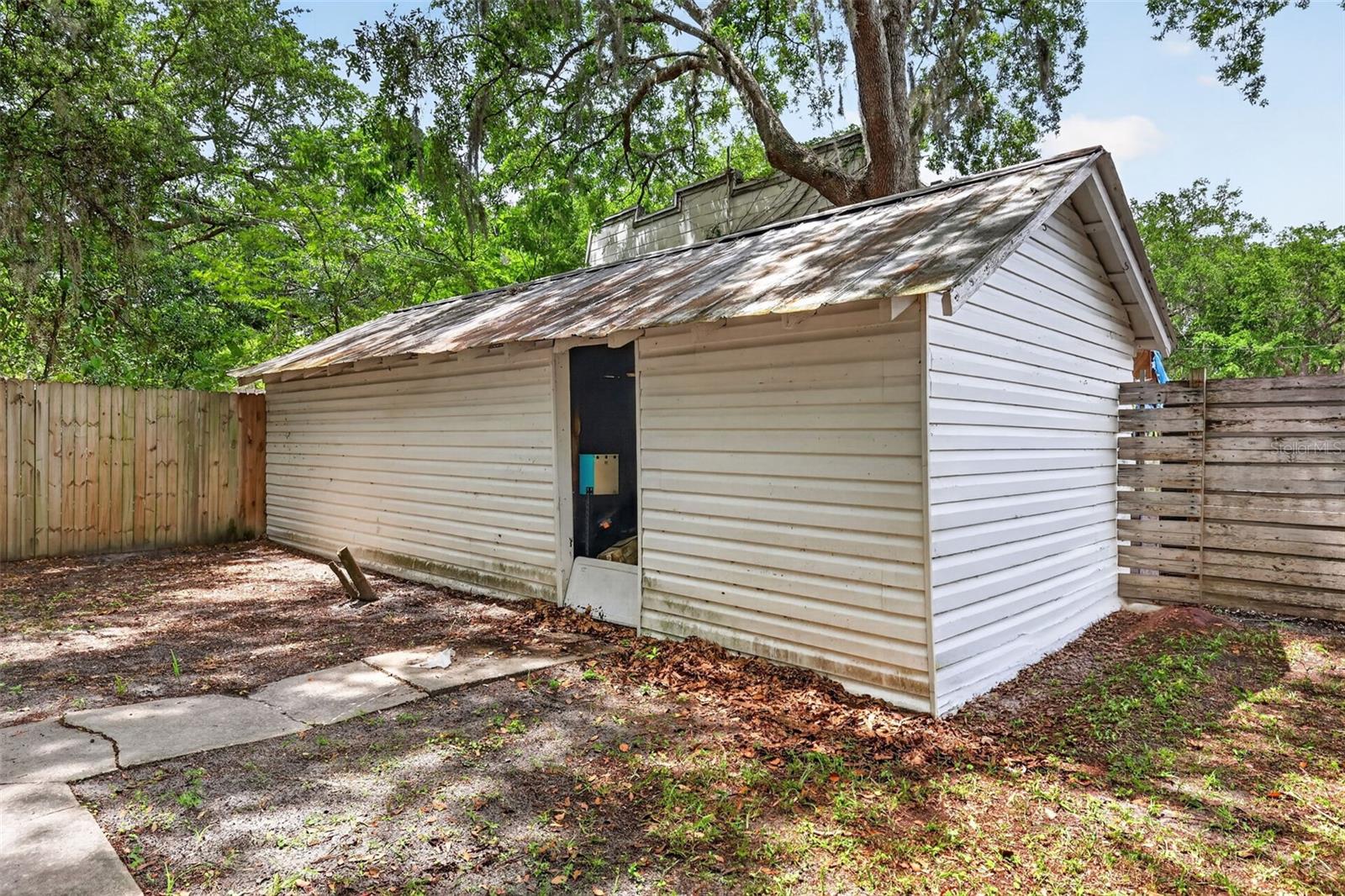 HOLDEN REAL ESTATE COMPANYS ADD - Residential