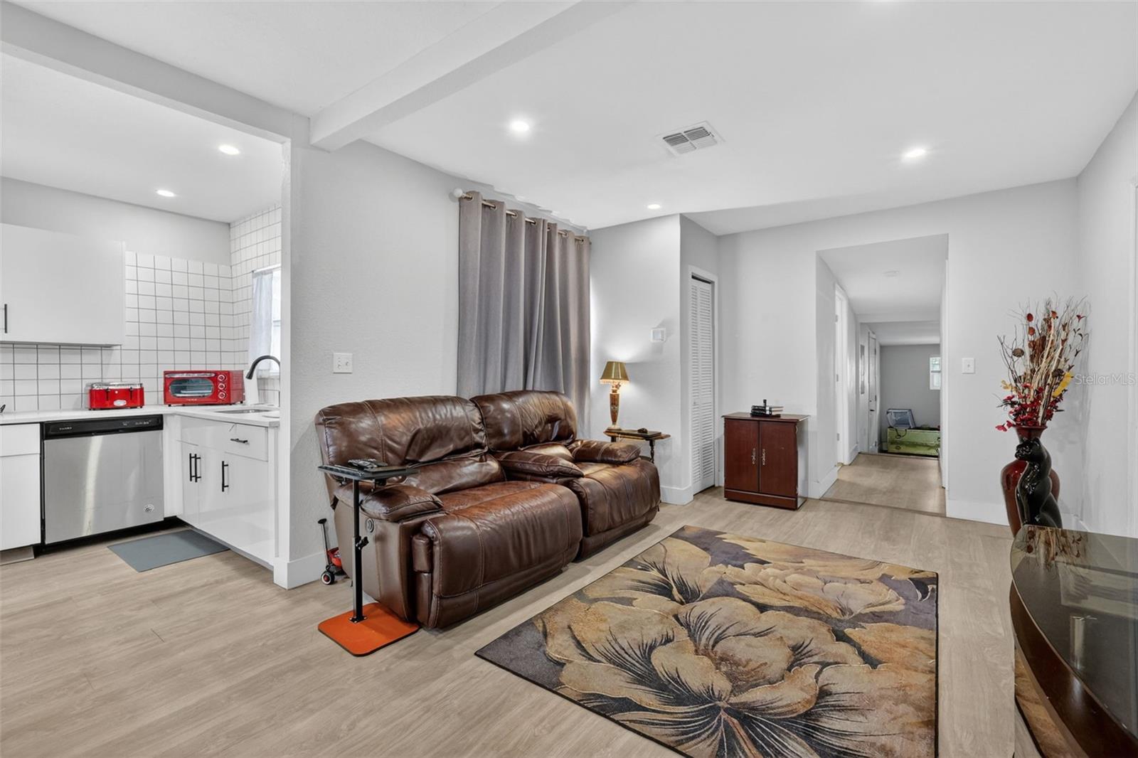 HOLDEN REAL ESTATE COMPANYS ADD - Residential