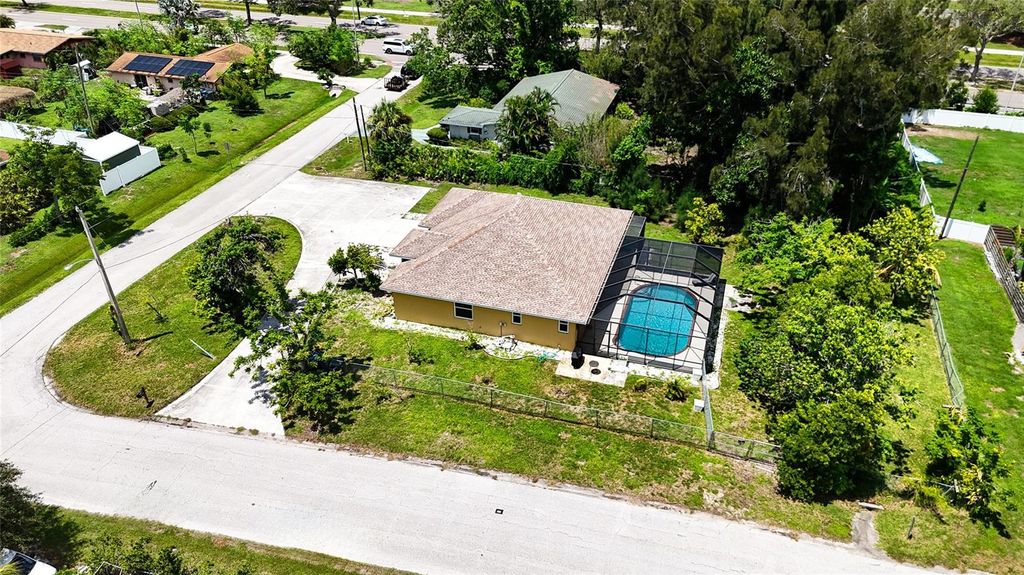 Photo of 451 Glen Oak Road, Venice, FL 34293 (MLS # A4662623)