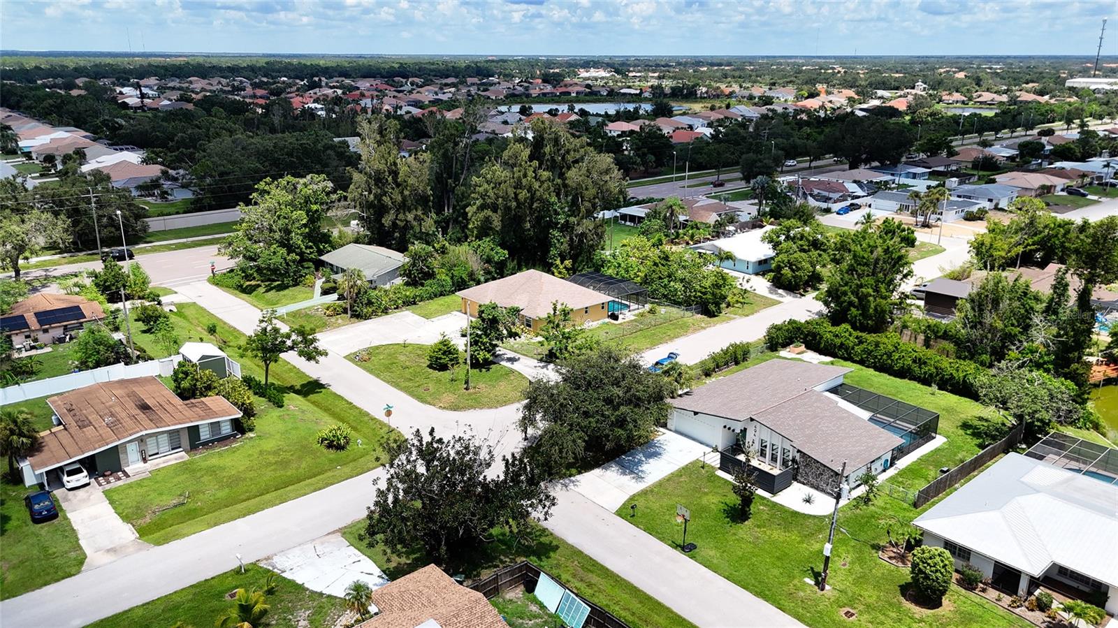 VENICE GARDENS - Residential