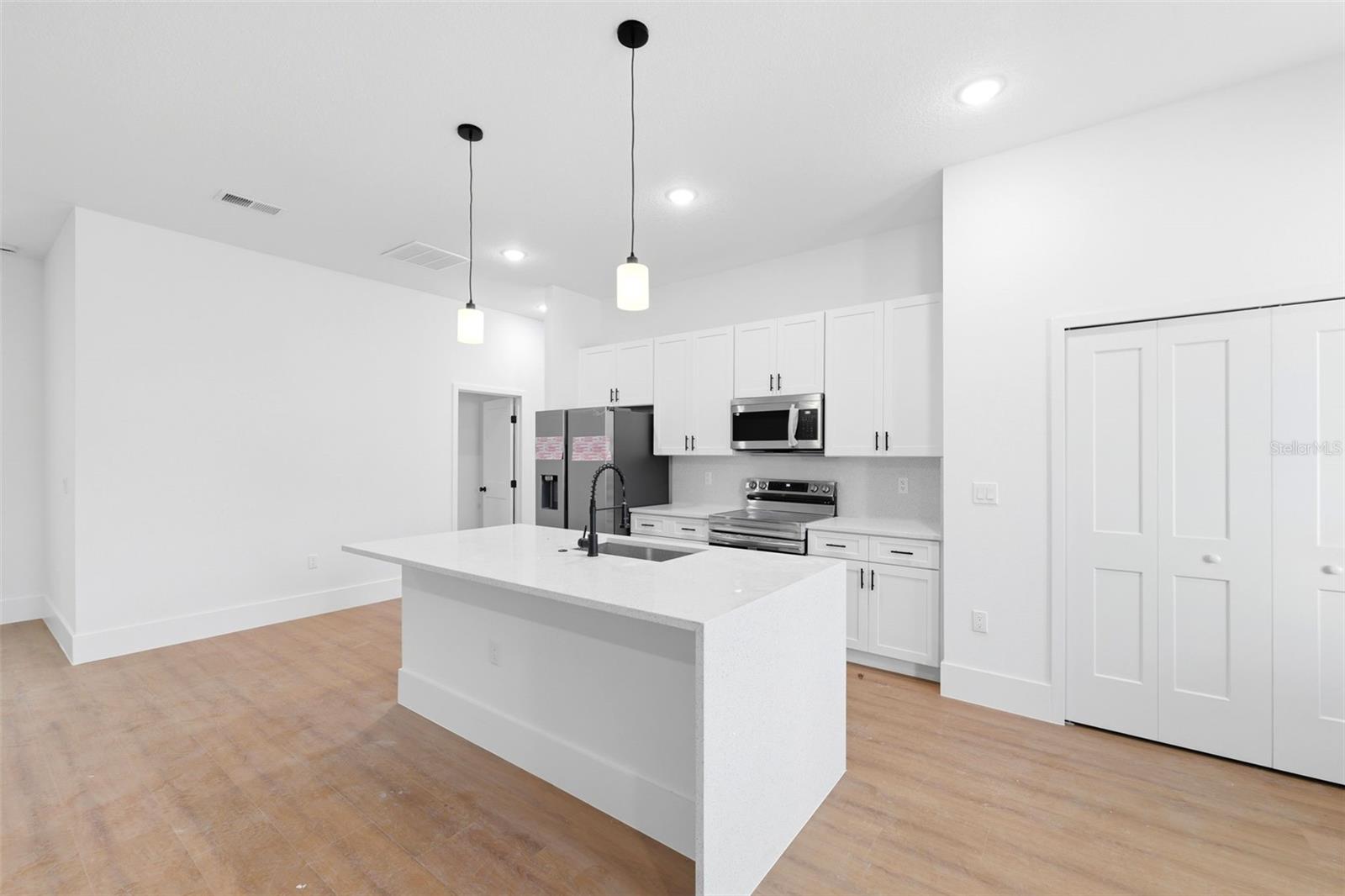 CITRUS SPGS UNIT 13 - Residential