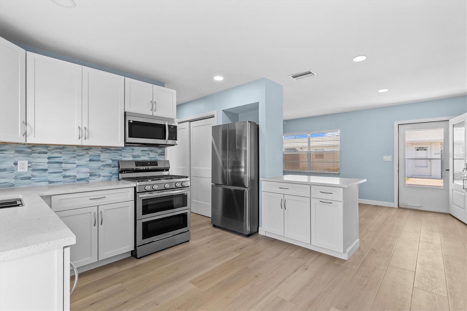 SEMINOLE HILL VILLAS - Residential