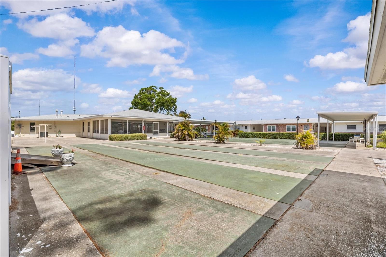 SEMINOLE HILL VILLAS - Residential