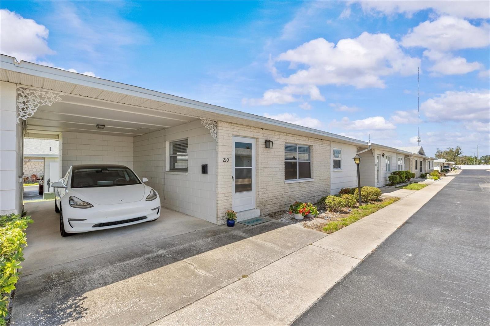 SEMINOLE HILL VILLAS - Residential