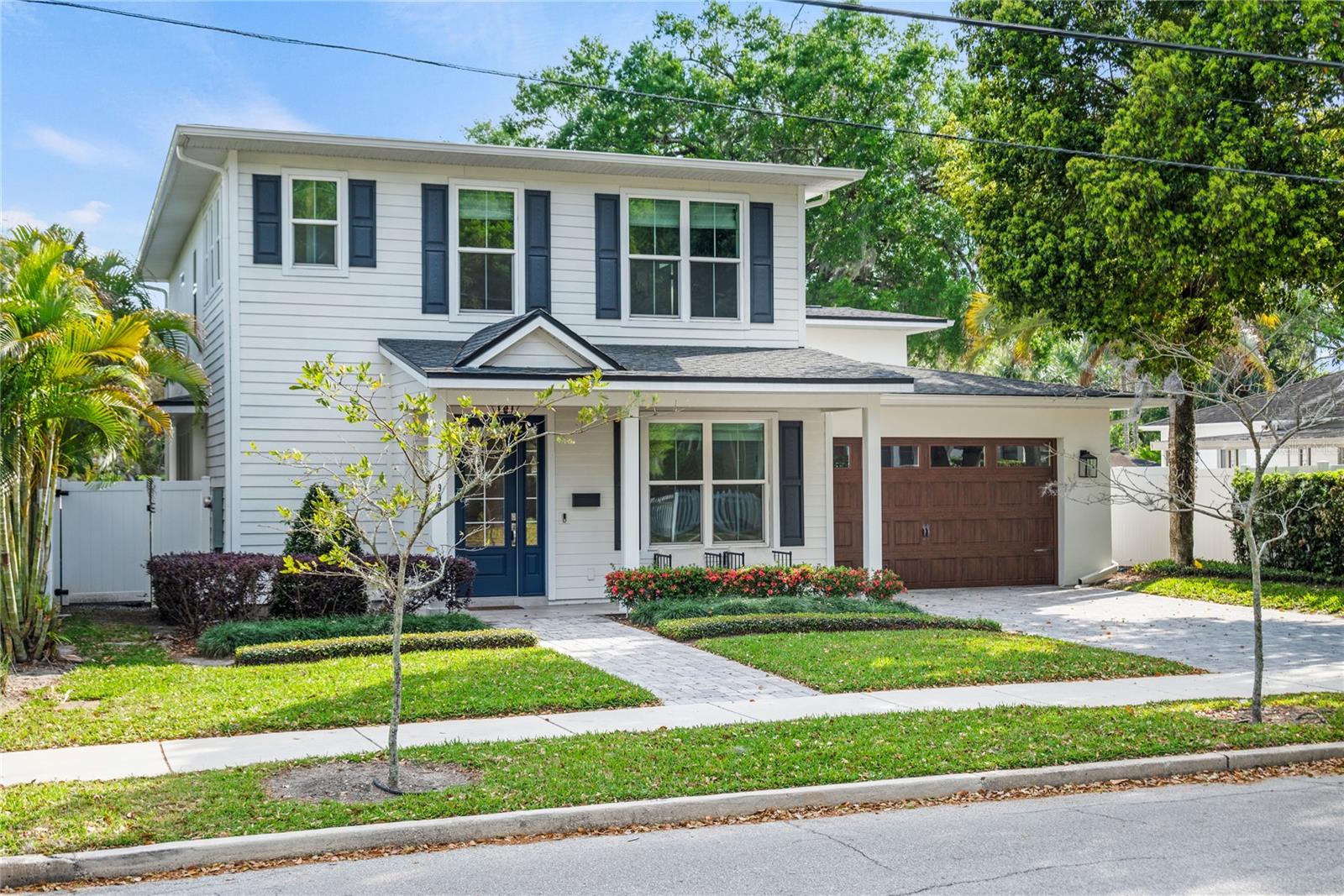 900 GOLFVIEW STREET