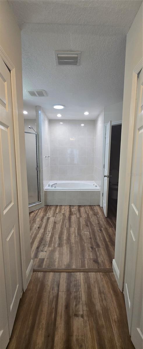 LAKE HIGHLAND HEIGHTS - Residential Lease