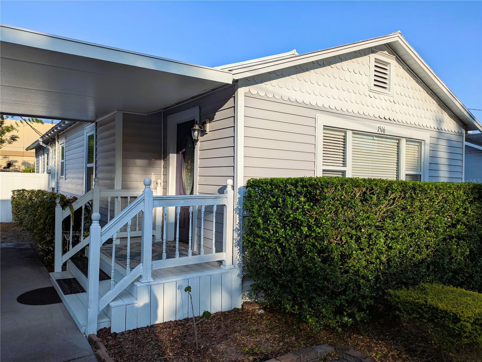 1516 PINEWOOD DRIVE