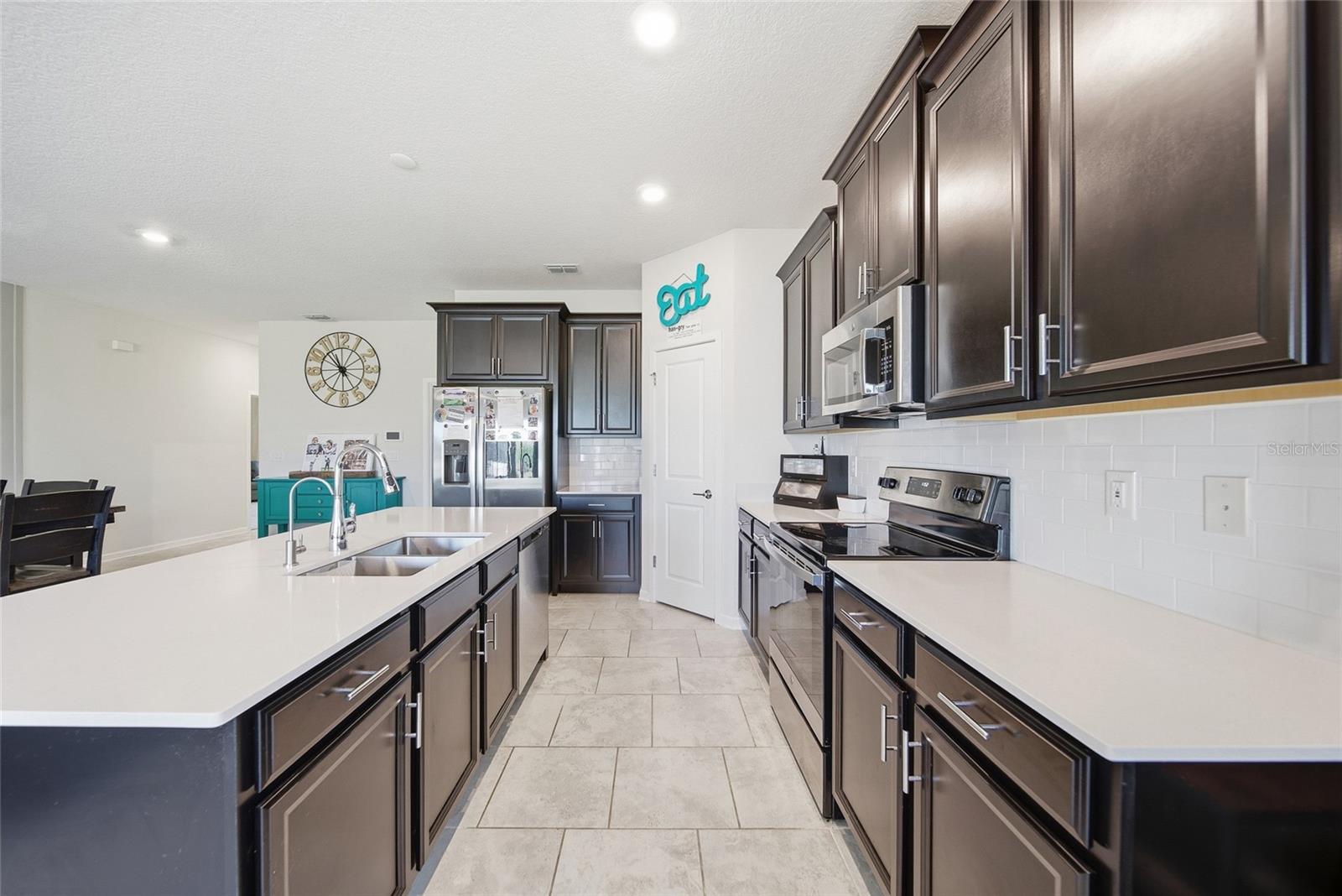 WATERSIDE AT ESTATES - Residential