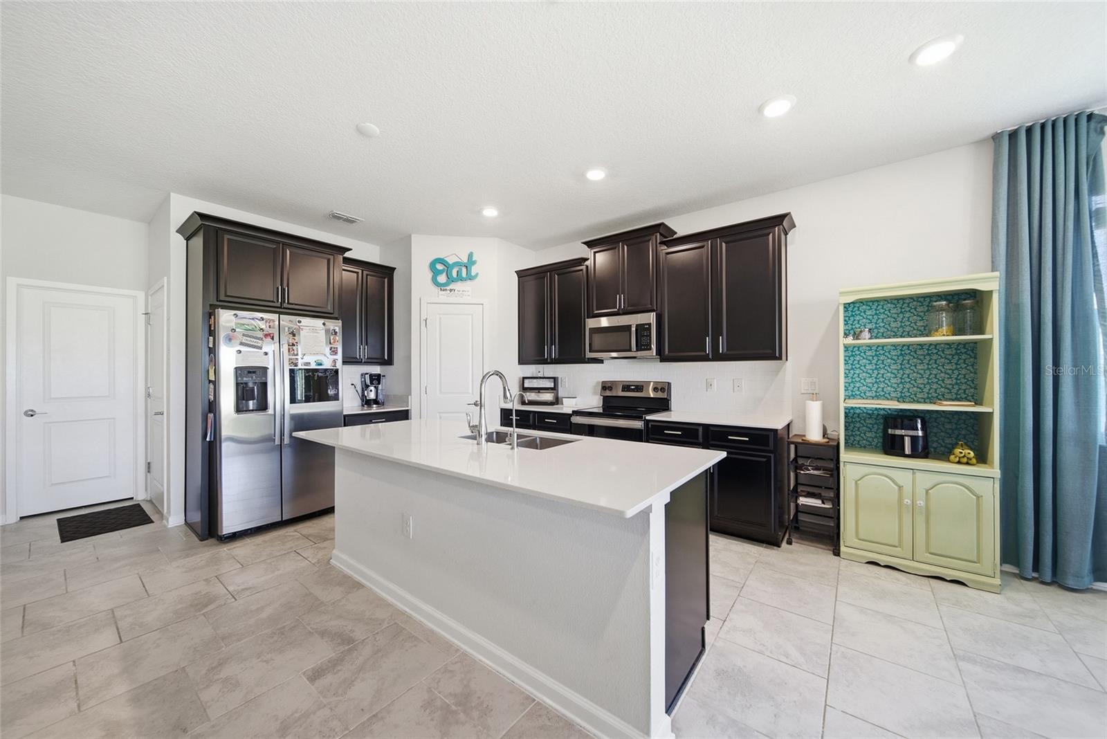 WATERSIDE AT ESTATES - Residential