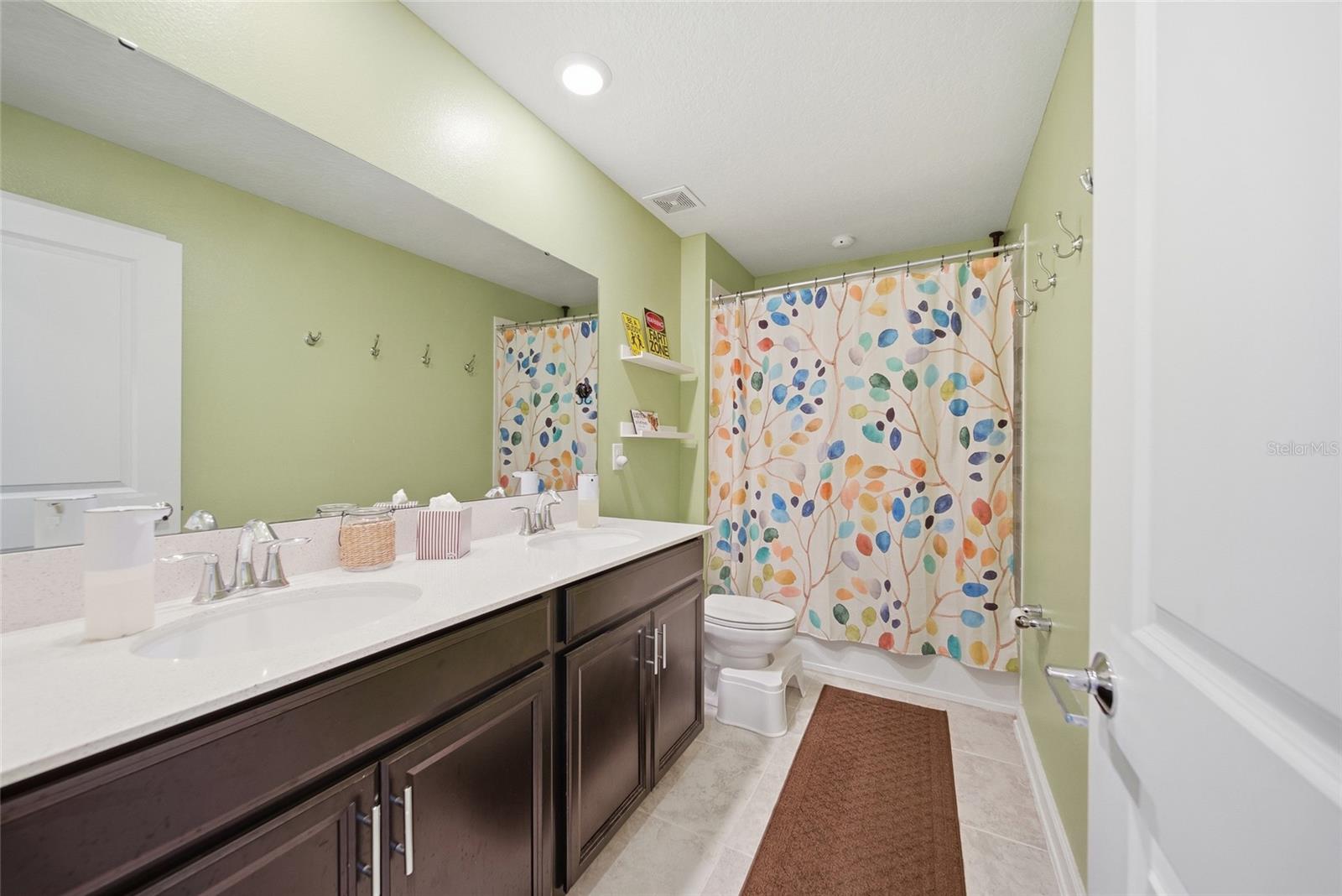 WATERSIDE AT ESTATES - Residential