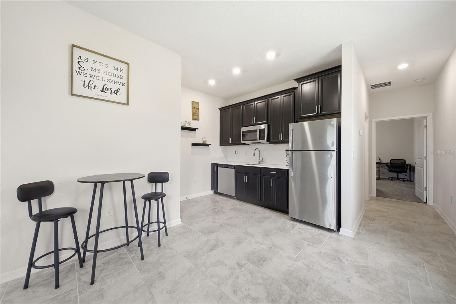 WATERSIDE AT ESTATES - Residential