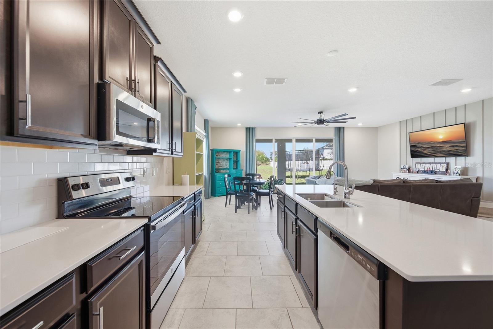 WATERSIDE AT ESTATES - Residential