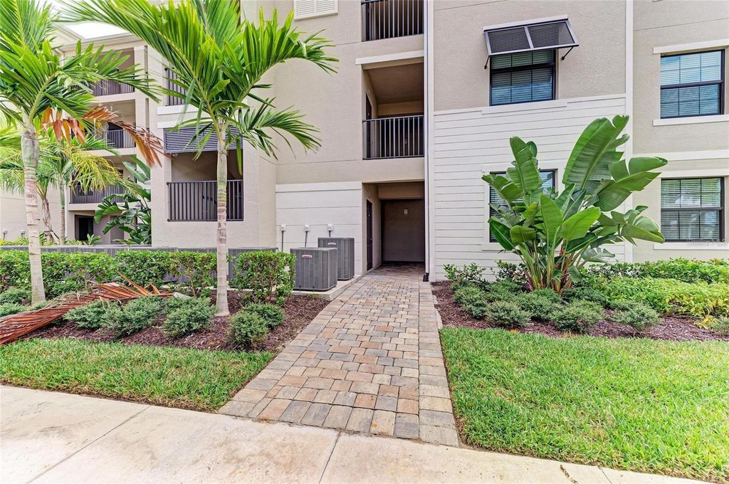 Photo of 18114 Gawthrop Drive #304, Bradenton, FL 34211 (MLS # A4656876)