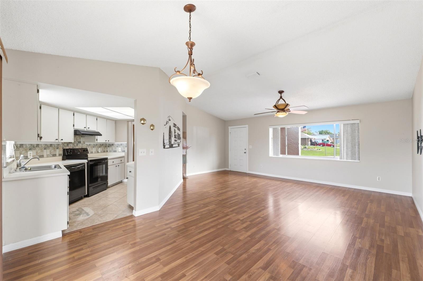 SPRING HILL - Residential