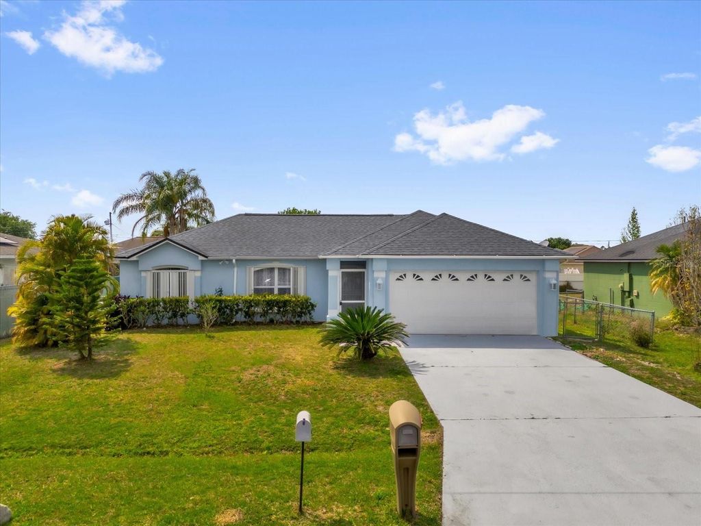 Photo of 607 Basingstoke Court, Kissimmee, FL 34758 (MLS # O6356658)