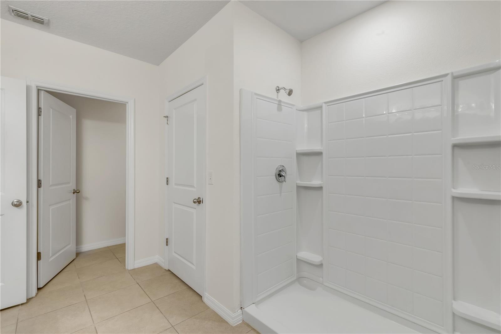 LAKE DIAMOND - Residential