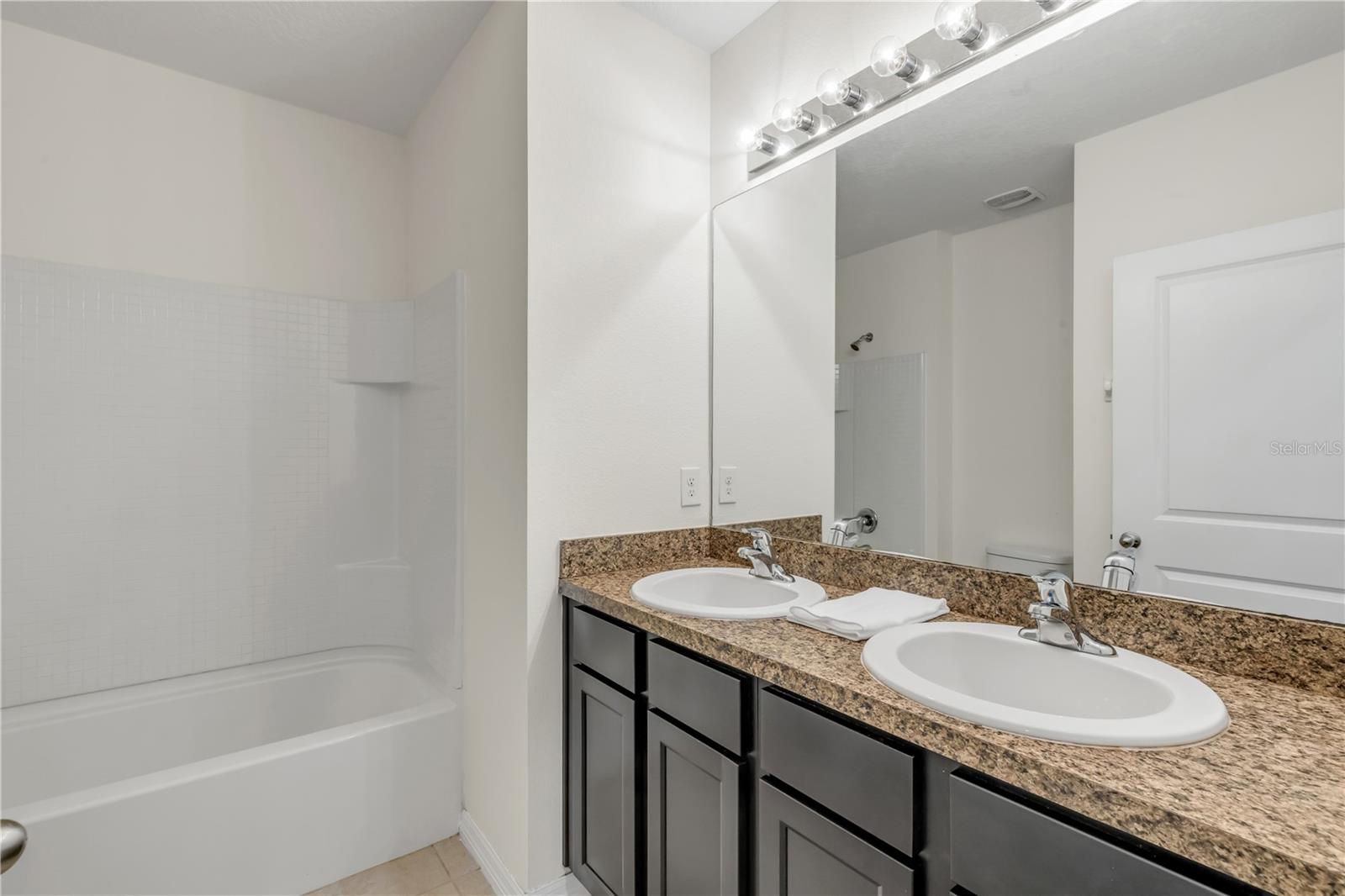 LAKE DIAMOND - Residential