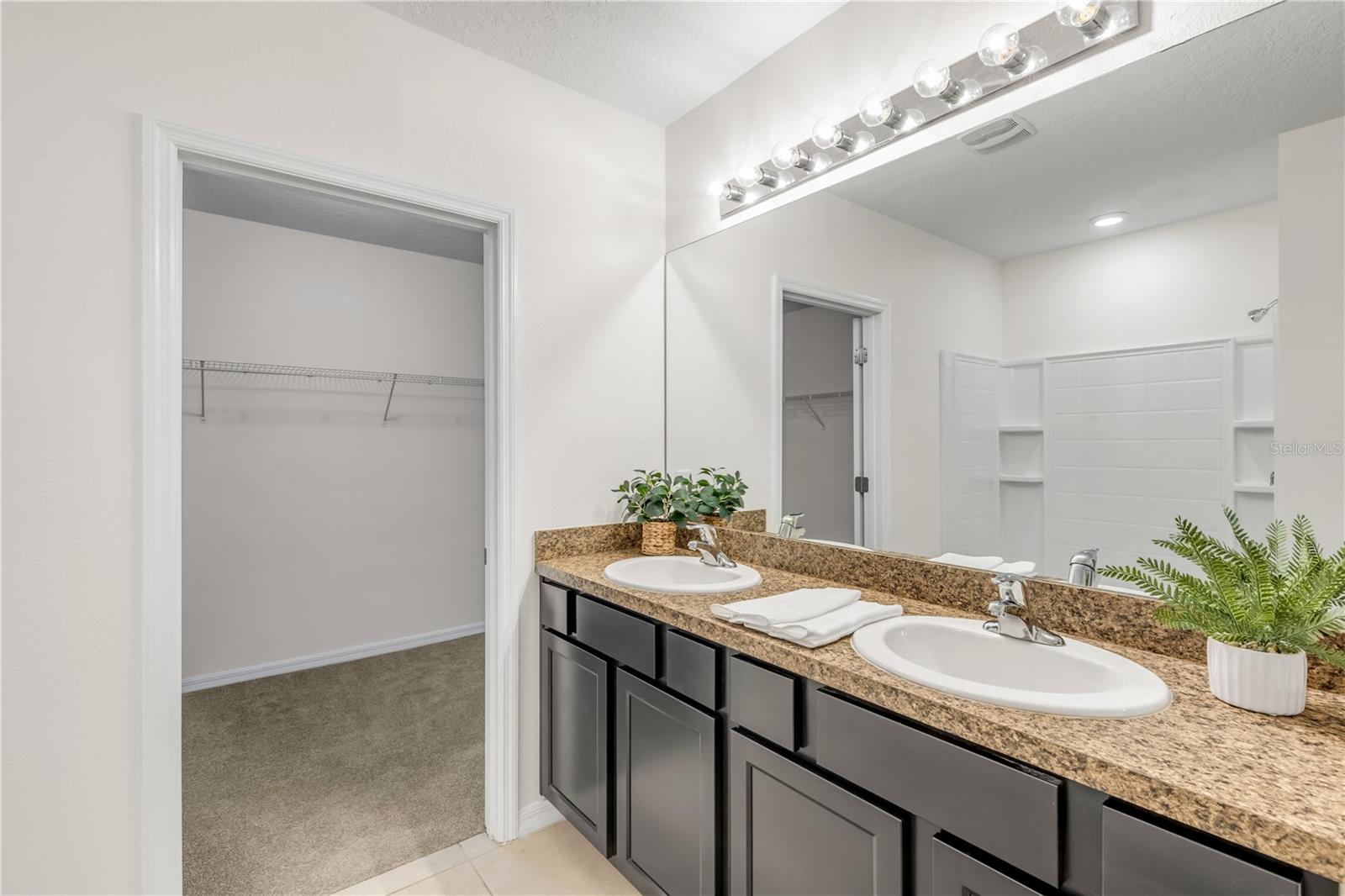 LAKE DIAMOND - Residential