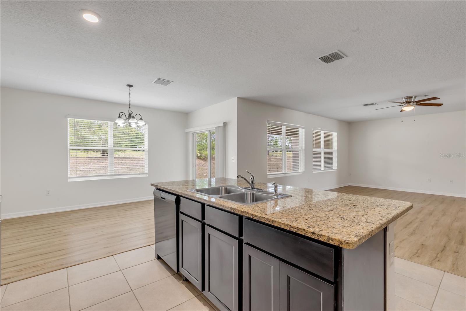 LAKE DIAMOND - Residential