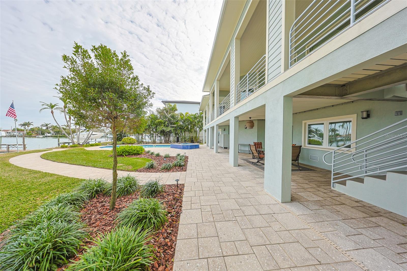 LONE PALM BEACH 1ST ADD - Residential