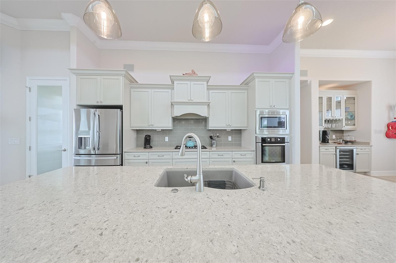 LONE PALM BEACH 1ST ADD - Residential