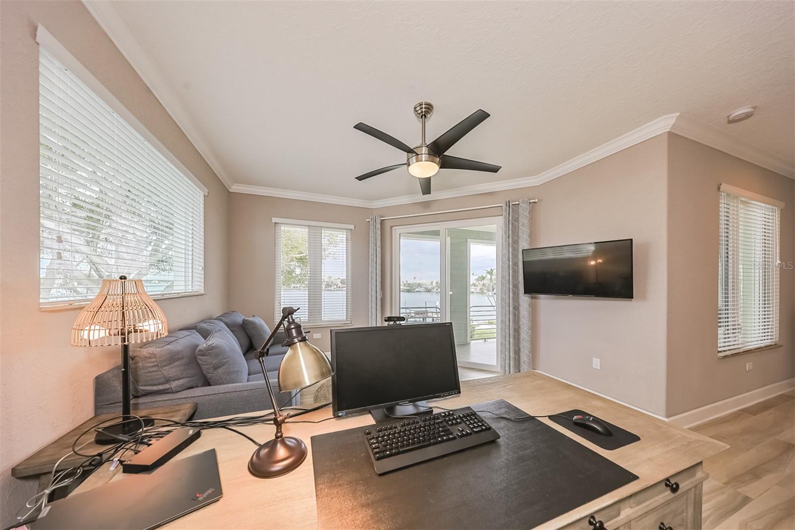 LONE PALM BEACH 1ST ADD - Residential