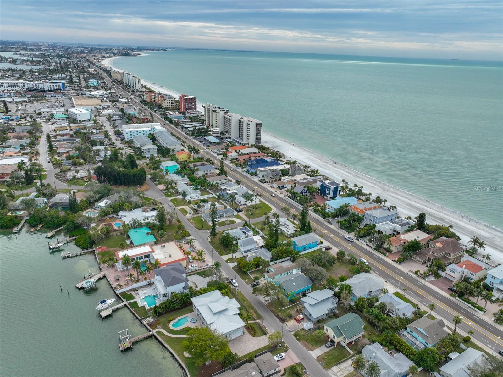 LONE PALM BEACH 1ST ADD - Residential